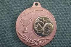 Медаль спортивная "Авторалли, автогонщик". Кубок, ралли, гонщик, руль. Легкий металл.