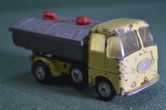 Машинка модель "Грузовик цемент ERF". Corgi. Великобритания. 1960е.