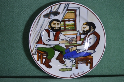 1 Фарфоровая декоративная тарелка "Евреи выпивают". Авторская работа, Андрей Галавтин.