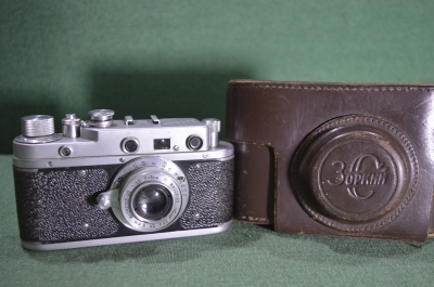 Фотоаппарат «Зоркий-С», с кофром. № 58029408. Объектив Индустар-22. 1958 год, СССР.