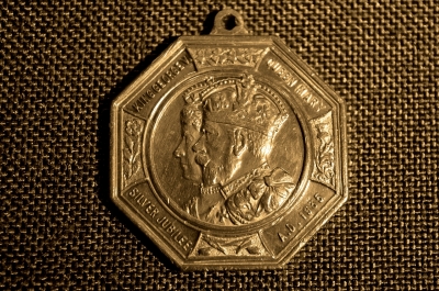 Медаль, Серебряный юбилей Георга V и Королевы Мари, 1935г. 
