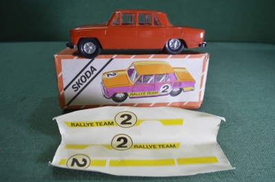 Игрушка машинка инерционная "Skoda rallye team 2". Новая в коробке. ГДР. Германия.