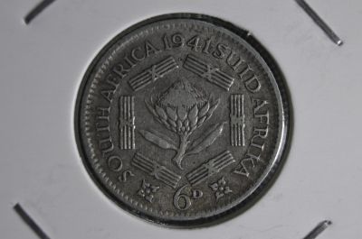 Монета 6 пенсов 1941 года. Серебро. Южная Африка.