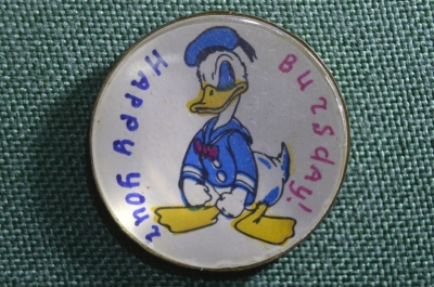 Знак, значок детский "Дональд Дак". Donald Duck. Персонажи мультфильмов. СССР.