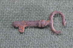 Ключ ключик миниатюрный старинный. Металл.