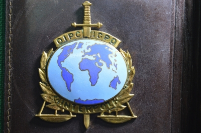 Жетон с кожаным портмоне "Интерпол" (INTERPOL) 