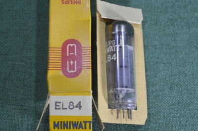 Радиолампа Philips Miniwatt EL84. Лампа новая. Филипс EL 84. Германия.