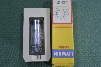 Радиолампа Philips Miniwatt ECH81. Лампа новая. Филипс ECH 81. Германия.